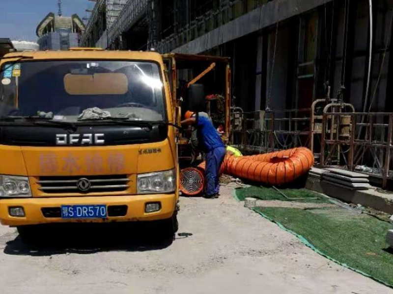 上海金山马桶疏通 清理化粪池 抽粪吸污 各种管道疏