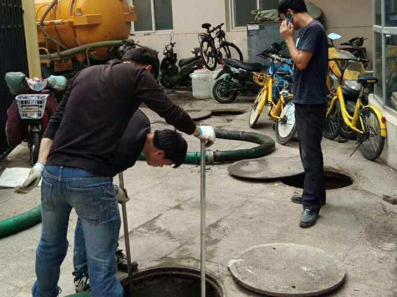 上海金山修马桶修水管电话通下水道马桶维修