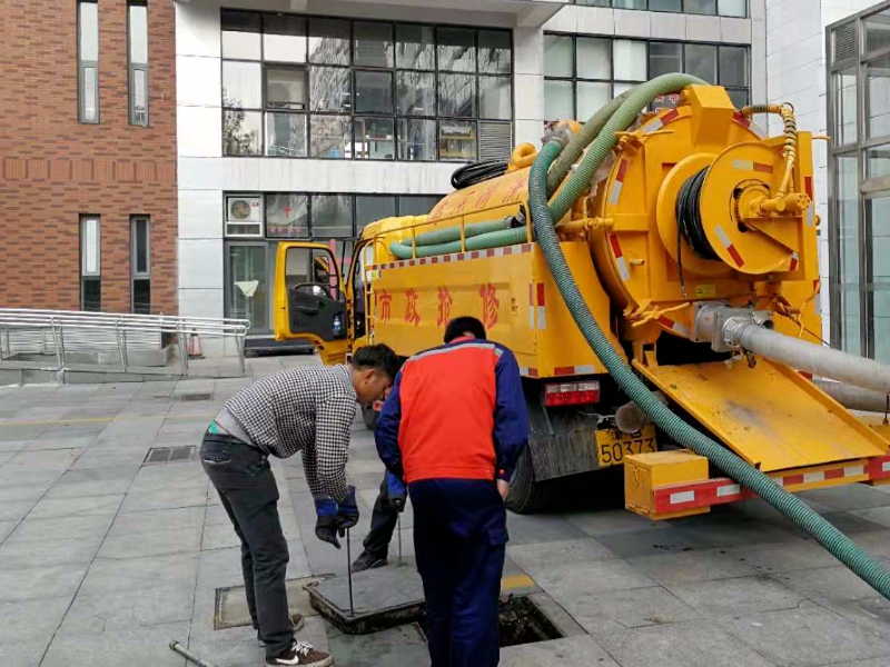 上海金山区哪有通下水道师傅下水道疏通价格